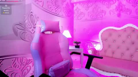 hinatta1_ online show from July 28, 2026, 7:39 pm