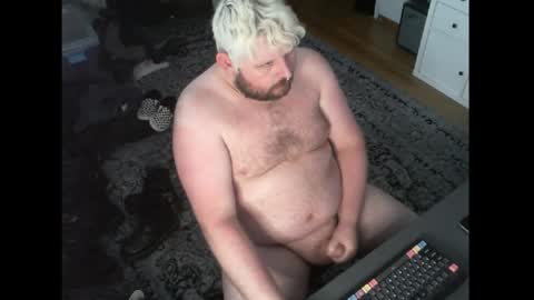 Snapshot of hipguy91 chatting on May 7, 2026, 6:35 pm hipguy91 online show from May 7, 2026, 6:35 pm