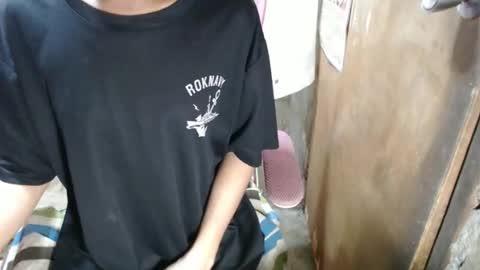 hippie_cloudbrah online show from November 6, 2025, 4:57 am