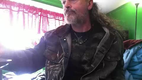 hippiedad333 online show from March 15, 2026, 6:36 pm