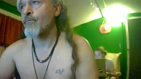 Snapshot of hippiedad333 chatting on June 9, 2026, 1:17 am hippiedad333 online show from June 9, 2026, 1:17 am