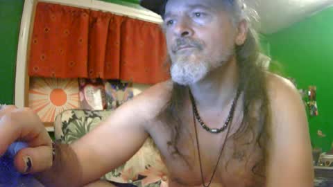 Snapshot of hippiedad333 chatting on June 28, 2026, 1:44 am hippiedad333 online show from June 28, 2026, 1:44 am