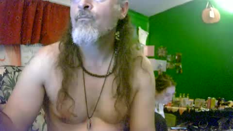 Snapshot of hippiedad333 chatting on July 7, 2026, 1:08 am hippiedad333 online show from July 7, 2026, 1:08 am