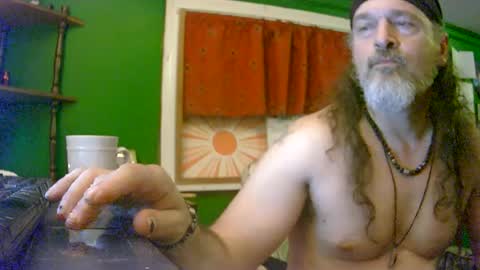 Snapshot of hippiedad333 chatting on July 14, 2026, 4:06 am hippiedad333 online show from July 14, 2026, 4:06 am