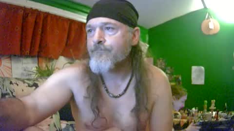 Snapshot of hippiedad333 chatting on July 17, 2026, 2:07 am hippiedad333 online show from July 17, 2026, 2:07 am