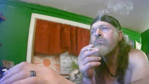 Snapshot of hippiedad333 chatting on July 31, 2026, 3:06 am hippiedad333 online show from July 31, 2026, 3:06 am