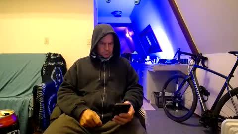 Hippie Jijm online show from March 4, 2026, 2:06 am