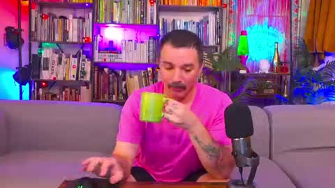 Snapshot of hipstertrashdumpsterfire chatting on July 19, 2026, 9:35 am HipsterTrash Clark one half of Task Manager online show from July 19, 2026, 9:35 am