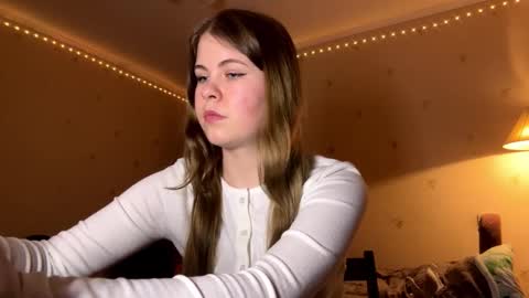 I am Amy ntmu Lets hit 10 Thumbs Up together online show from March 7, 2026, 5:43 pm