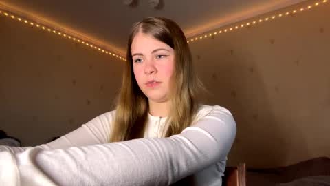 I am Amy ntmu Lets hit 10 Thumbs Up together online show from March 16, 2026, 2:54 pm