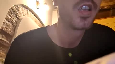 Snapshot of hitmenoww chatting on February 19, 2026, 1:12 am hitmenoww online show from February 19, 2026, 1:12 am