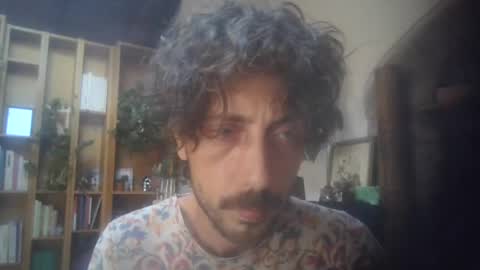 hitmenoww online show from July 22, 2026, 10:18 am