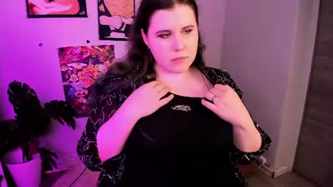 Snapshot of hoctra_neith chatting on June 12, 2026, 7:18 am Hanna online show from June 12, 2026, 7:18 am
