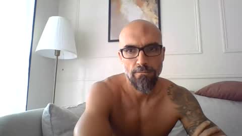Snapshot of hocus44 chatting on July 16, 2026, 8:20 am Arthur online show from July 16, 2026, 8:20 am