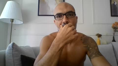 Snapshot of hocus44 chatting on July 19, 2026, 9:35 am Arthur online show from July 19, 2026, 9:35 am