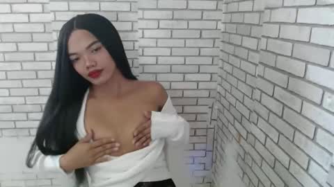 Guinevere3 online show from January 8, 2026, 3:42 am