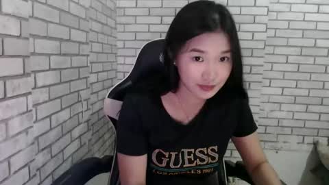 Snapshot of hoelykalea chatting on April 15, 2026, 9:49 am Kalea3 online show from April 15, 2026, 9:49 am