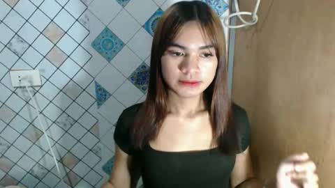 Snapshot of hoelykarina chatting on February 22, 2026, 10:36 am Karina3 online show from February 22, 2026, 10:36 am