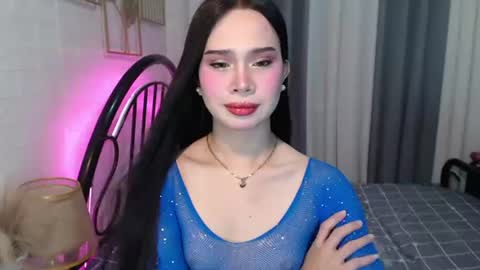 Snapshot of hoelymolly chatting on June 11, 2026, 7:01 pm hoelymolly online show from June 11, 2026, 7:01 pm