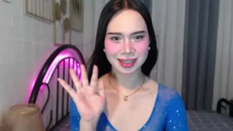 Snapshot of hoelymolly chatting on June 15, 2026, 6:21 pm hoelymolly online show from June 15, 2026, 6:21 pm