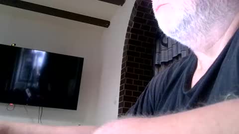 Snapshot of hofnung chatting on May 5, 2026, 5:21 pm hofnung online show from May 5, 2026, 5:21 pm