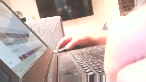 Snapshot of hofnung chatting on June 3, 2026, 1:03 pm hofnung online show from June 3, 2026, 1:03 pm