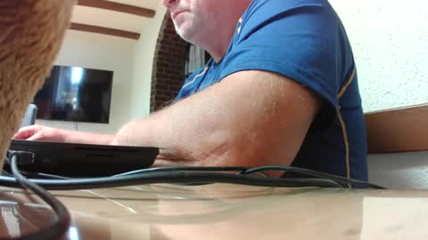 Snapshot of hofnung chatting on July 3, 2026, 1:17 pm hofnung online show from July 3, 2026, 1:17 pm