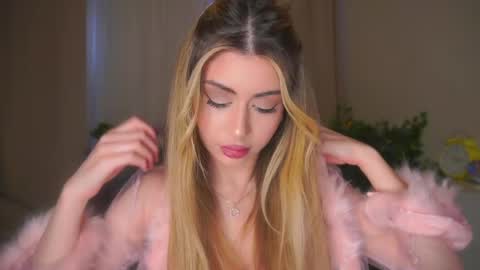 Moni Monica online show from April 27, 2026, 8:01 am