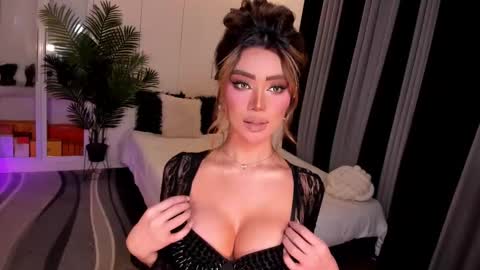 Ms. Laura online show from September 17, 2025, 3:08 am