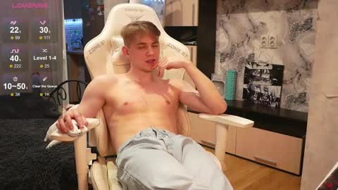 Extaz  Athrey  Howard online show from November 2, 2025, 9:50 pm