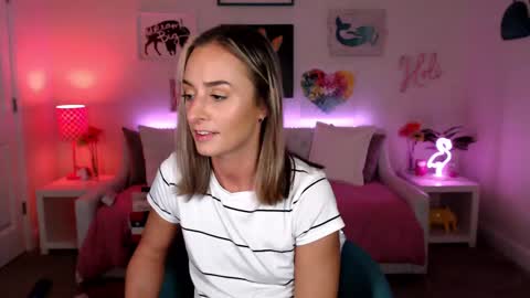 Holi Hurricane online show from March 2, 2025, 7:32 am