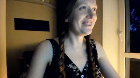 holistic_woman online show from July 18, 2026, 8:23 pm