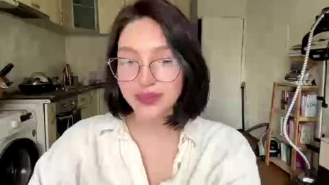 Sofia online show from April 27, 2026, 5:27 am