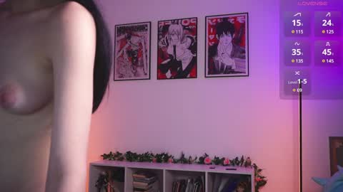 Snapshot of holliwould_ chatting on January 28, 2025, 6:39 pm Holli online show from January 28, 2025, 6:39 pm