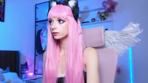 Snapshot of holliwould_ chatting on May 31, 2026, 12:56 pm Holli online show from May 31, 2026, 12:56 pm