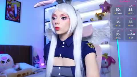Snapshot of holliwould_ chatting on June 23, 2026, 10:57 am Holli online show from June 23, 2026, 10:57 am
