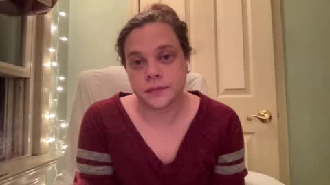 Snapshot of holly23hopefull chatting on December 30, 2024, 10:10 am Hollys Drive threw Side Of CB. online show from December 30, 2024, 10:10 am