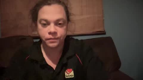 Hollys Drive threw Side Of CB. online show from November 4, 2025, 4:55 am