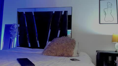 Snapshot of holly_29_m chatting on November 4, 2025, 3:49 am Mara online show from November 4, 2025, 3:49 am