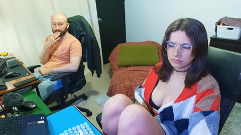 Snapshot of holly_and_honey_69 chatting on December 8, 2024, 11:19 pm Holly and Honey online show from December 8, 2024, 11:19 pm