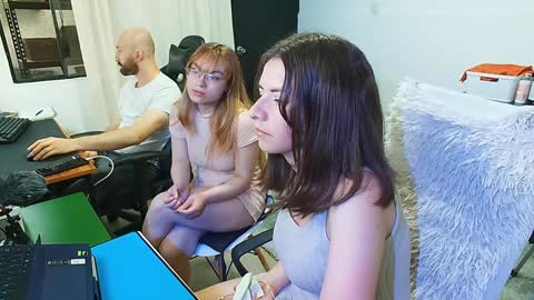 Snapshot of holly_and_honey_69 chatting on December 17, 2024, 8:54 pm Holly and Honey online show from December 17, 2024, 8:54 pm