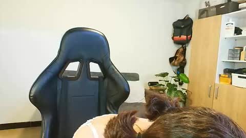 Snapshot of holly_and_honey_69 chatting on October 26, 2025, 9:31 pm Holly and Honey online show from October 26, 2025, 9:31 pm