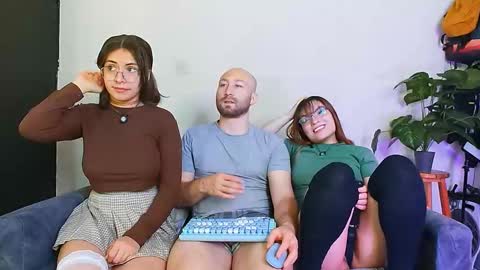 Snapshot of holly_and_honey_69 chatting on January 7, 2026, 2:30 pm Holly and Honey online show from January 7, 2026, 2:30 pm