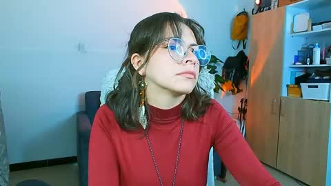 Holly and Honey online show from April 23, 2026, 10:56 pm