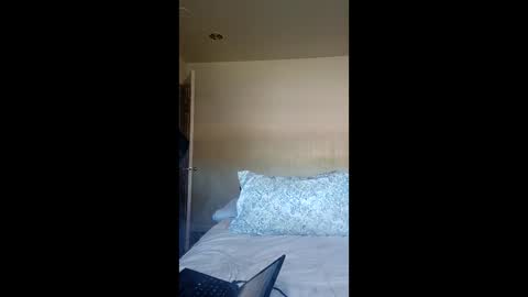 Snapshot of holly_dolly_xxx chatting on April 2, 2026, 7:22 pm holly_dolly_xxx online show from April 2, 2026, 7:22 pm