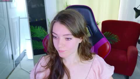 Snapshot of holly_kittenss chatting on July 22, 2026, 1:58 pm Lana online show from July 22, 2026, 1:58 pm