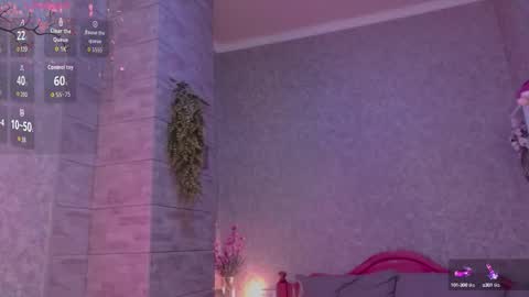 Snapshot of holly_molly8 chatting on October 10, 2025, 6:40 pm holly_molly8 online show from October 10, 2025, 6:40 pm