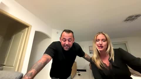 hollyandelon online show from February 3, 2026, 10:15 pm