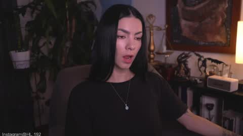Snapshot of hollylinder_ chatting on May 13, 2026, 2:53 am Holly Linder online show from May 13, 2026, 2:53 am