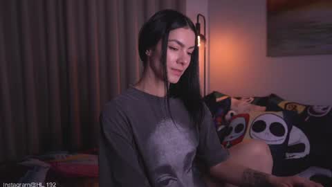 Snapshot of hollylinder_ chatting on June 11, 2026, 2:53 am Holly Linder online show from June 11, 2026, 2:53 am